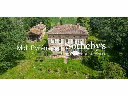 maison avec piscine et jardin lherm (31)