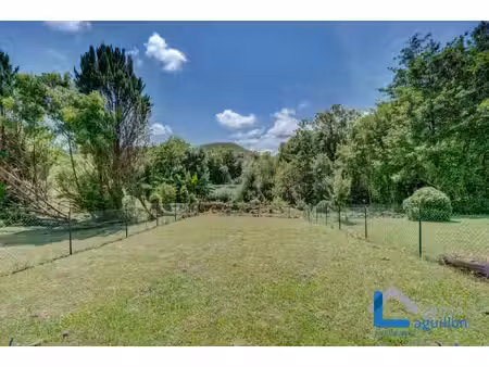 à vendre grand t3 avec jardin  garage et parking saint-p