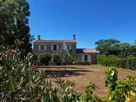 vente maison à la taillée (85450) : à vendre / 156m² la taillée