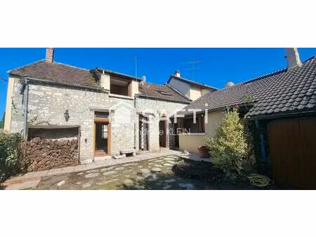 maison en pierre  120 m²  5 pièces avec jardin