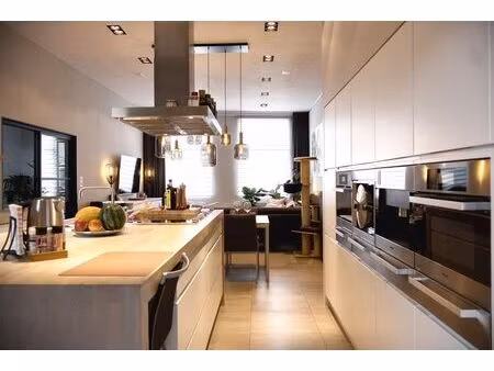 uitzonderlijke gerenoveerde herenwoning te koop