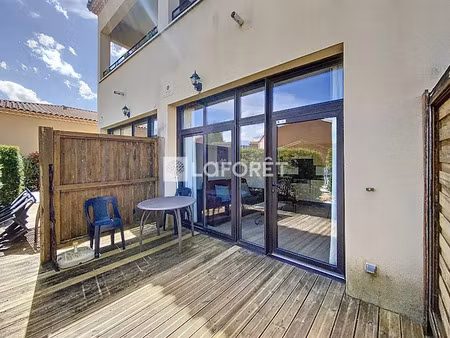 vente appartement 1 pièce 34 m² à l'isle-sur-la-sorgue (84800)  130 000 €
