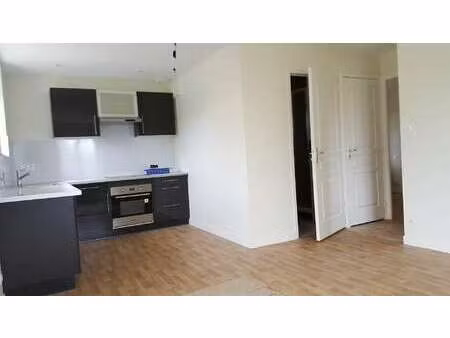 location appartement 3 pièces à maen-roch (35460) : à louer 3 pièces / 46m² maen-roch