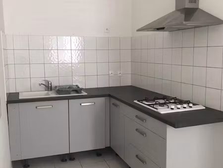 location appartement 3 pièces 63 m² à mas thibert (13104)  770 €