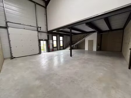 location locaux professionnels 190 m² à bailly-romainvilliers (77700)  2 217 €