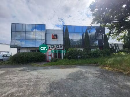 local d'activités à vendre