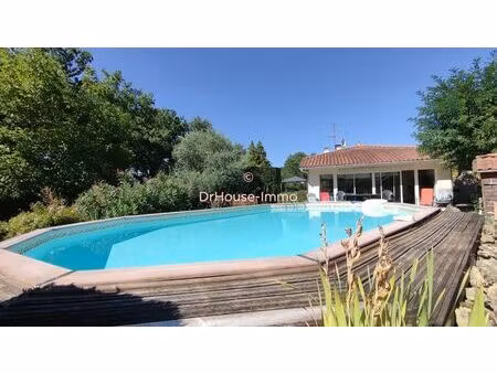 blasimon maison 3 chambres avec sous-sol  piscine  garage et 1320 m2 de jardin