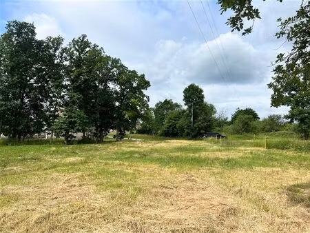 terrain à bâtir avec permis à aye