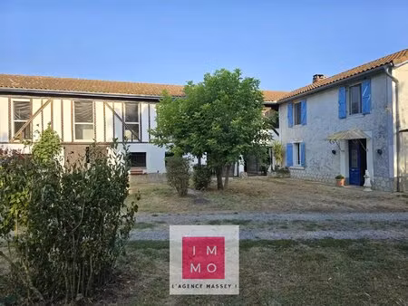 charmante demeure renovee 250m² + dependances 300m² + parc 4400m² clôturé