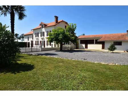 vente propriété 6 pièces 170 m² à arboucave (40320)  229 400 €