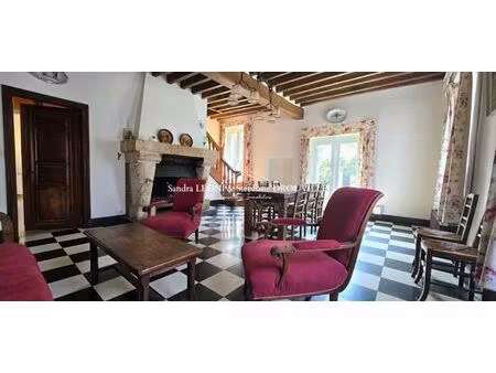 jouy - charmante maison bourgeoise a fort potentiel de 140 m²  6 pièces