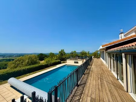 maison pujols 200m2 avec piscine et vue. vous recherchez de la vue au calme dans un des...