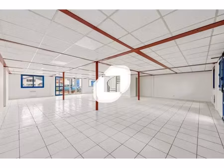 a louer  cellules mixtes dans un parc privatif