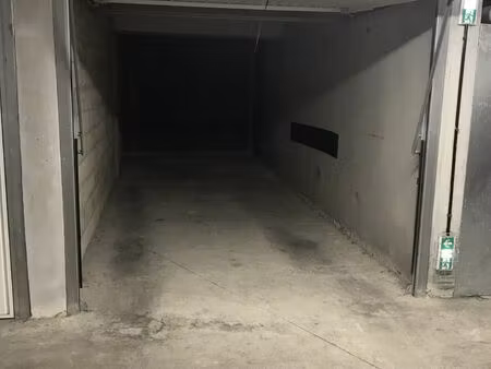 location garage à pérols (34470)