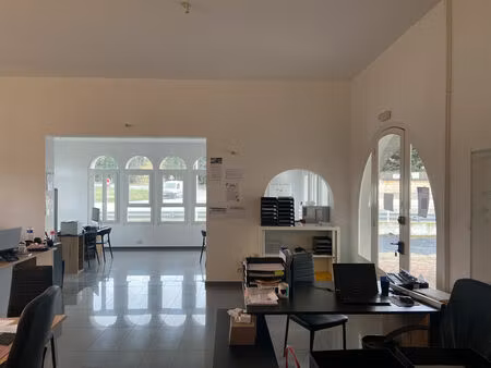 vente local commercial 400m2 villemolaque 66300 - 630000 € - surface privée