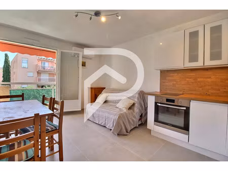vente appartement bormes-les-mimosas 83230 - - surface privée