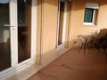 location meublée appartement 3 pièces 75 m² à bouc-bel-air (13320)  1 200 €