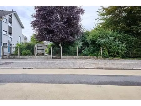 terrain à bâtir dans un emplacement privilégié  à quelques p