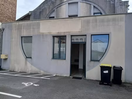 location locaux professionnels 65 m² à chauny (02300)  775 €