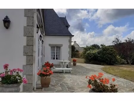 maison confort-meilars 265 m² t-8 à vendre  472 500 €