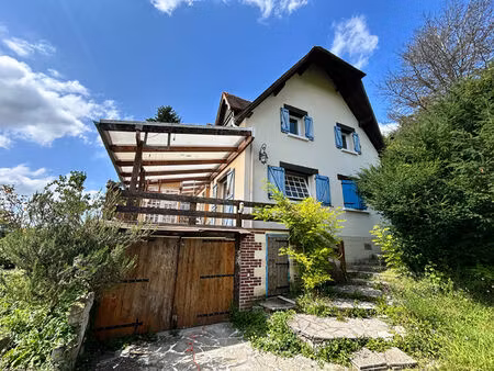 10mn de lisieux-maison 6 pièces 170m²