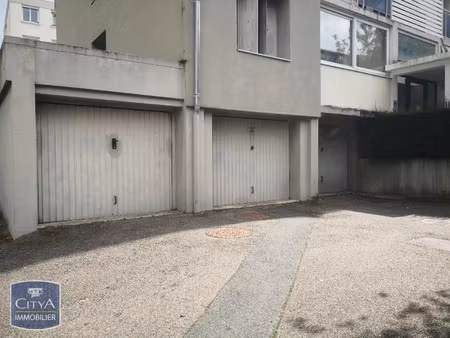 parking à louer - saint-étienne (42) - 62€