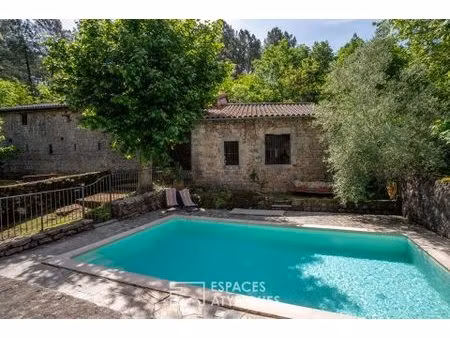 splendide maison de maître au coeur du parc naturel des monts de l'ardèche