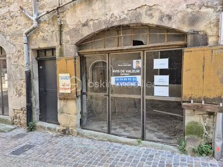local commercial de 85 m² à aubenas