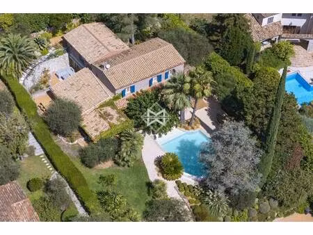 villa de charme avec piscine et vue mer dans domaine privé à villefranche-sur-mer