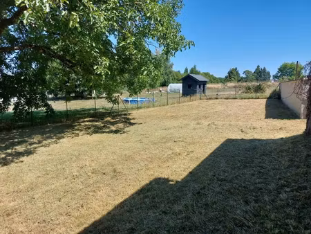 > pompadour (19230) à 35 min de brive : grange en pierre à rénover en maison t4 t5 gîte  a