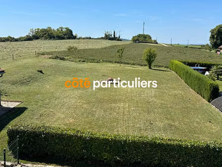 terrain constructible de 961 m² à menotey