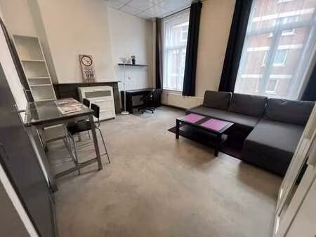 centre  xx août  beau grand studio 35m2  t.conf.