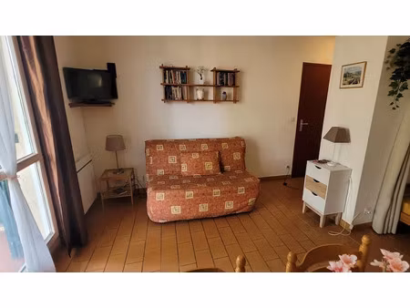 location meublée appartement 1 pièce 24 m² à saint-mandrier-sur-mer (83430)  650 €