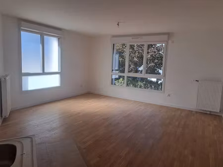location appartement 2 pièces 43.28 m² à noisy-le-sec (93130)  877 €