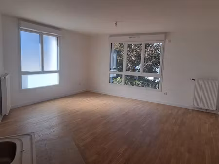 location appartement 2 pièces 43.28 m² à noisy-le-sec (93130)  997 €