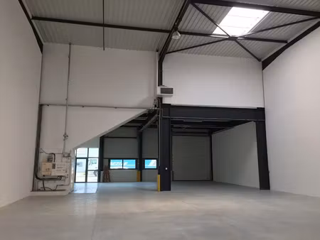 location locaux professionnels 203 m² à saint-michel-sur-orge (91240)  1 416 €