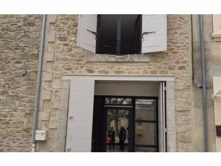 location maison  m² t-2 à vernègues  758 €