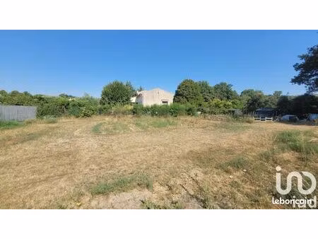 terrain 801 m² régusse