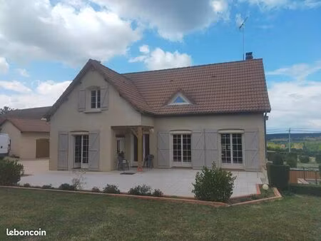 maison 8 pièces 133 m²