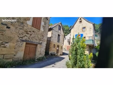maison de ville à rénover saint géniêz d'olt et d'aubrac
