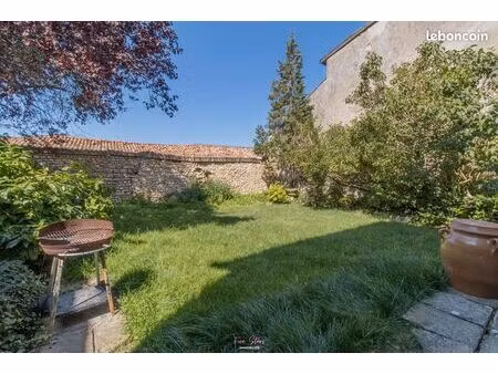 maison 12 pièces 413 m²