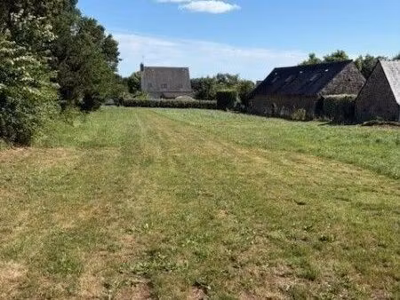 terrain 1595 m² combrit