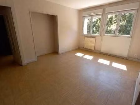 appartement 4 pièces 65 m²