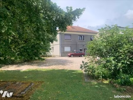 maison 8 pièces 185 m²
