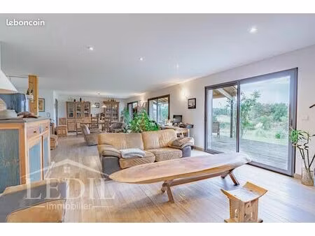 maison 4 pièces 180 m²