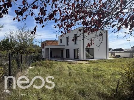 maison de luxe à vendre à ahuy