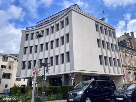 bureaux 612 m²
