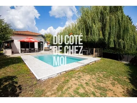 maison de luxe à vendre à priay