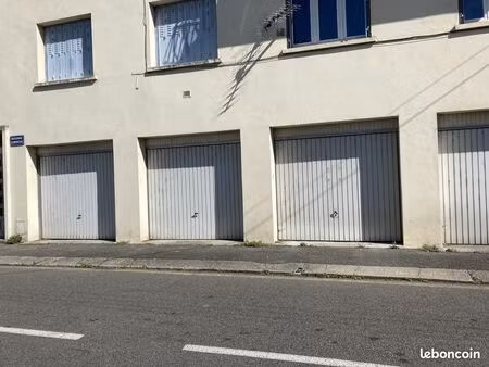 parking/box 14 m² tulle