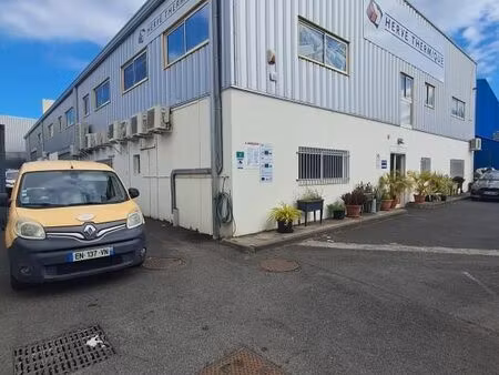 local industriel 1 426 m²